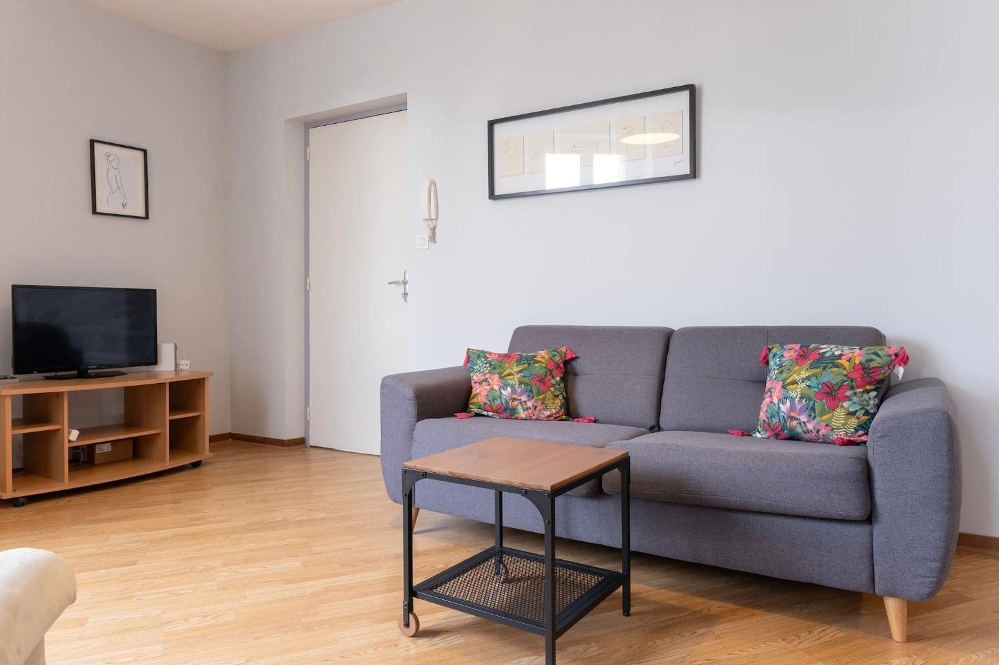 Grand Studio ✰ 35M² ✰ Centre ✰ 4Pers/2Lits ✰ Cuisine ✰ Wifi Candé Exterior foto